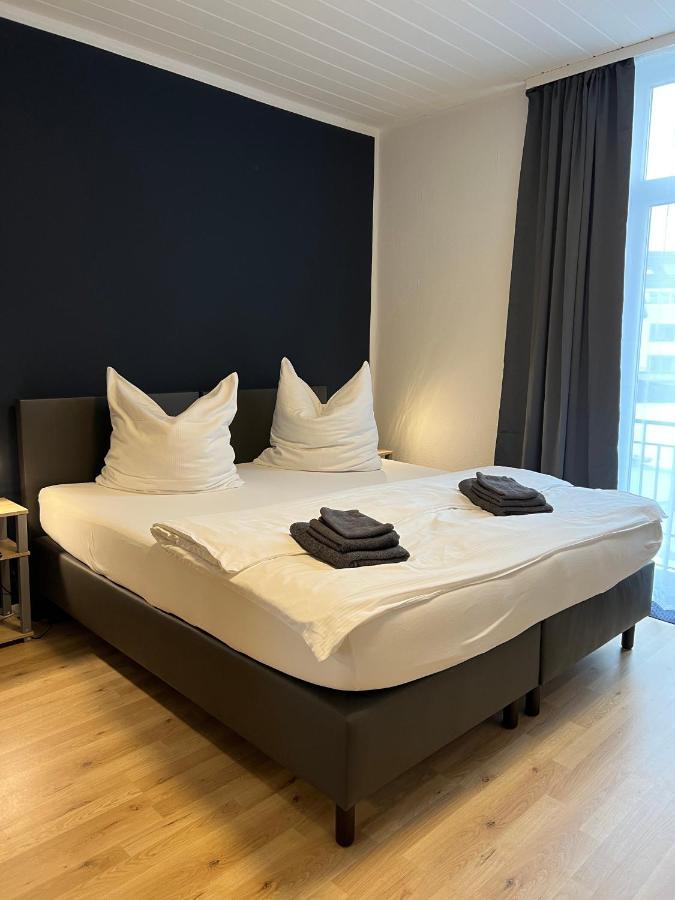 Hotel Monopol ฮิลเดน ภายนอก รูปภาพ